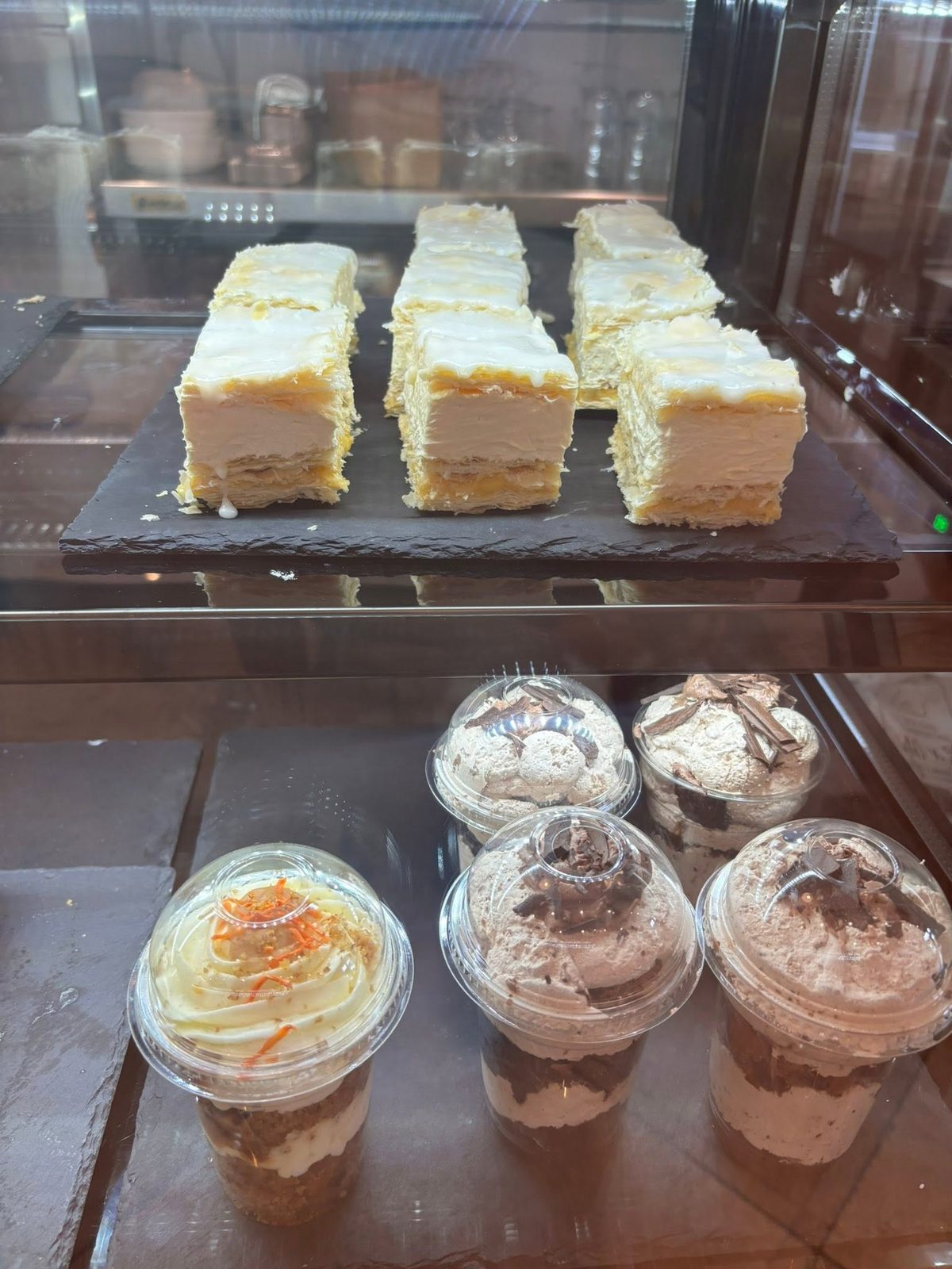Vanilla slices with layers of puff pastry and cream